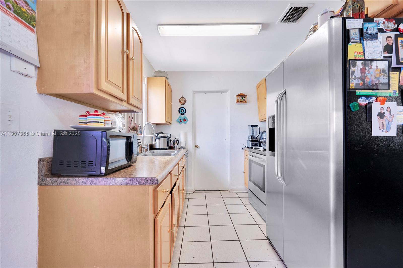 LOS ANGELES ESTATES SEC 2 - Residential