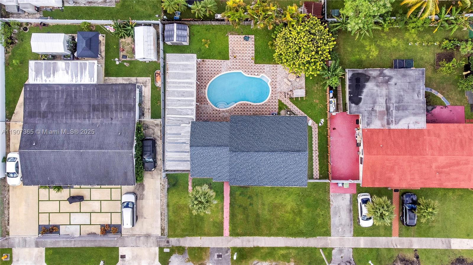 LOS ANGELES ESTATES SEC 2 - Residential