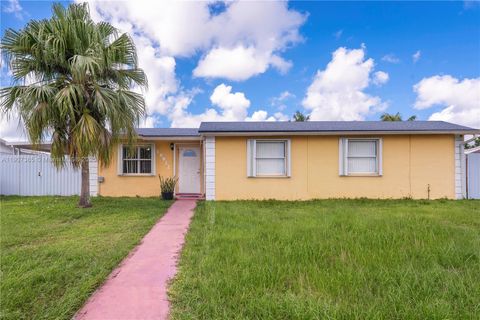 18922 SW 120th Ct Miami FL 33177