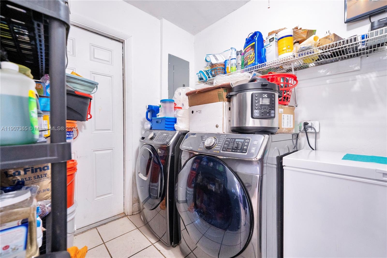 LOS ANGELES ESTATES SEC 2 - Residential