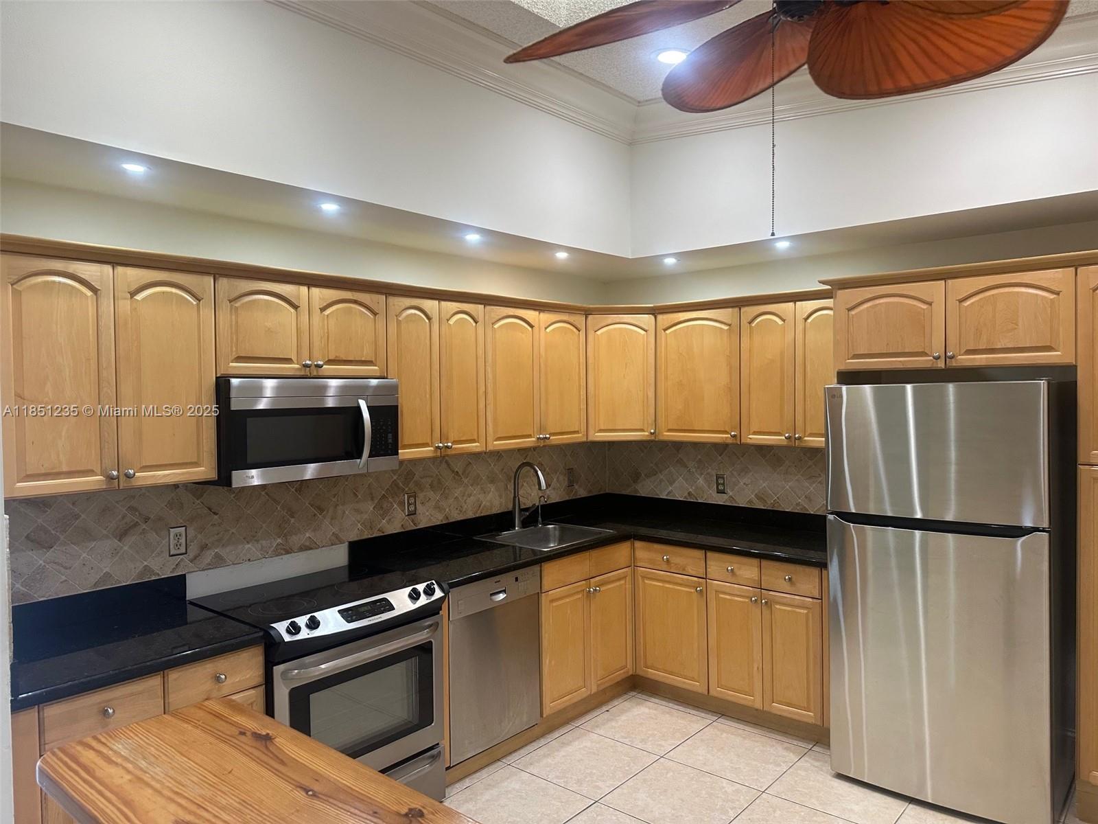 THORNHILL GLEN - Residential Lease