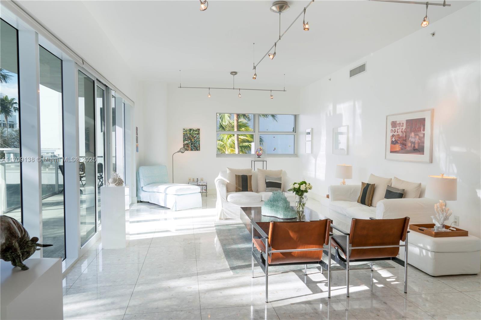6103 Aqua Ave 301