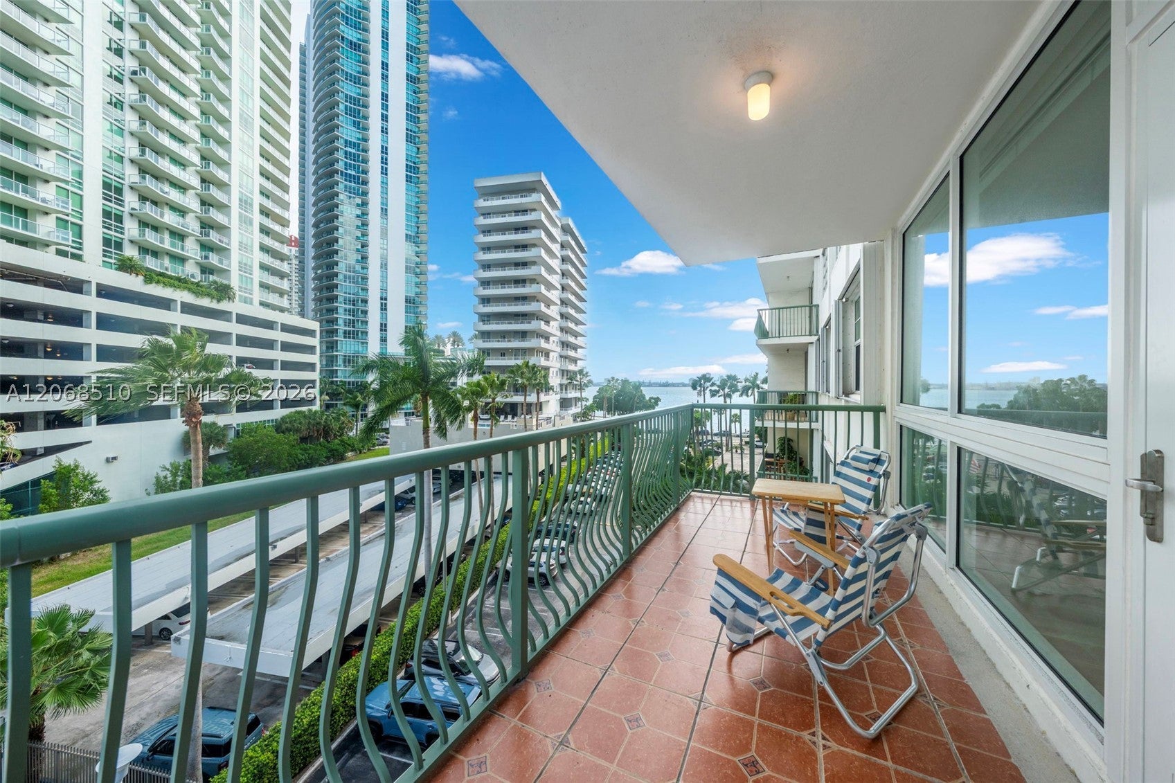 1408 Brickell Bay Dr 518