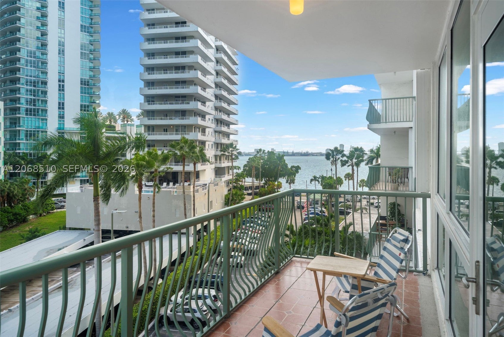 1408 Brickell Bay Dr 518