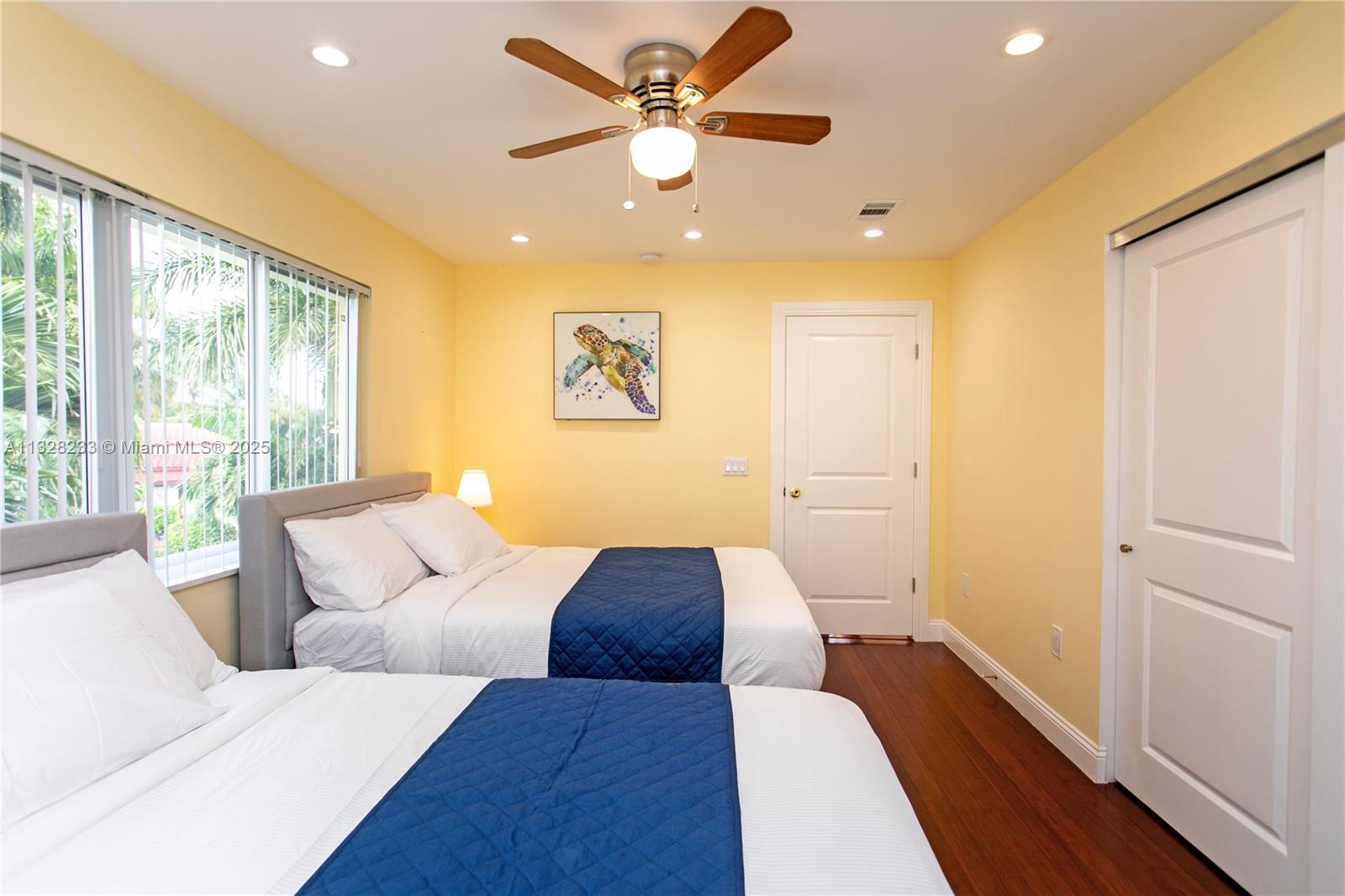 HOLLYWOOD - Residential Lease