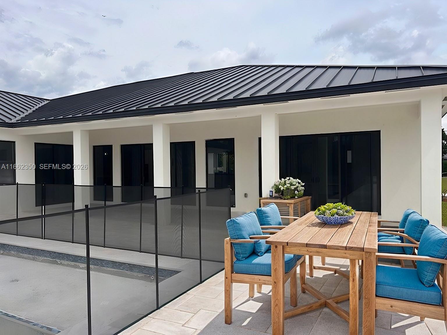 OUTBACK RANCHES - Residential
