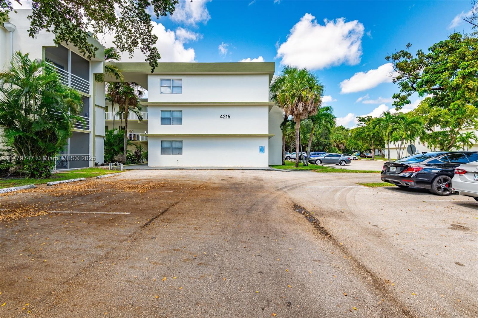 Rental Property at 4215 N University Dr 307, Sunrise, Miami-Dade County, Florida - Bedrooms: 2 
Bathrooms: 2  - $1,850 MO.