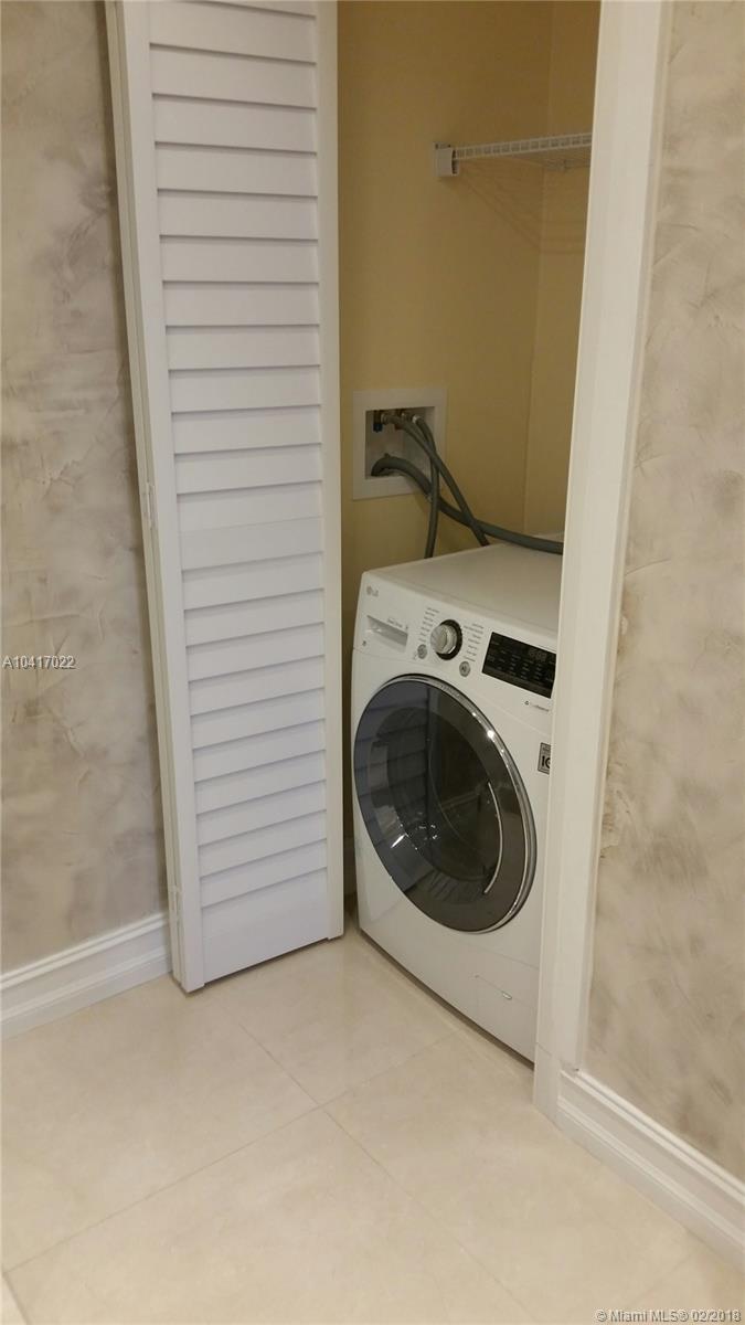 WINSTON TOWERS 100 CONDO - Residential Lease