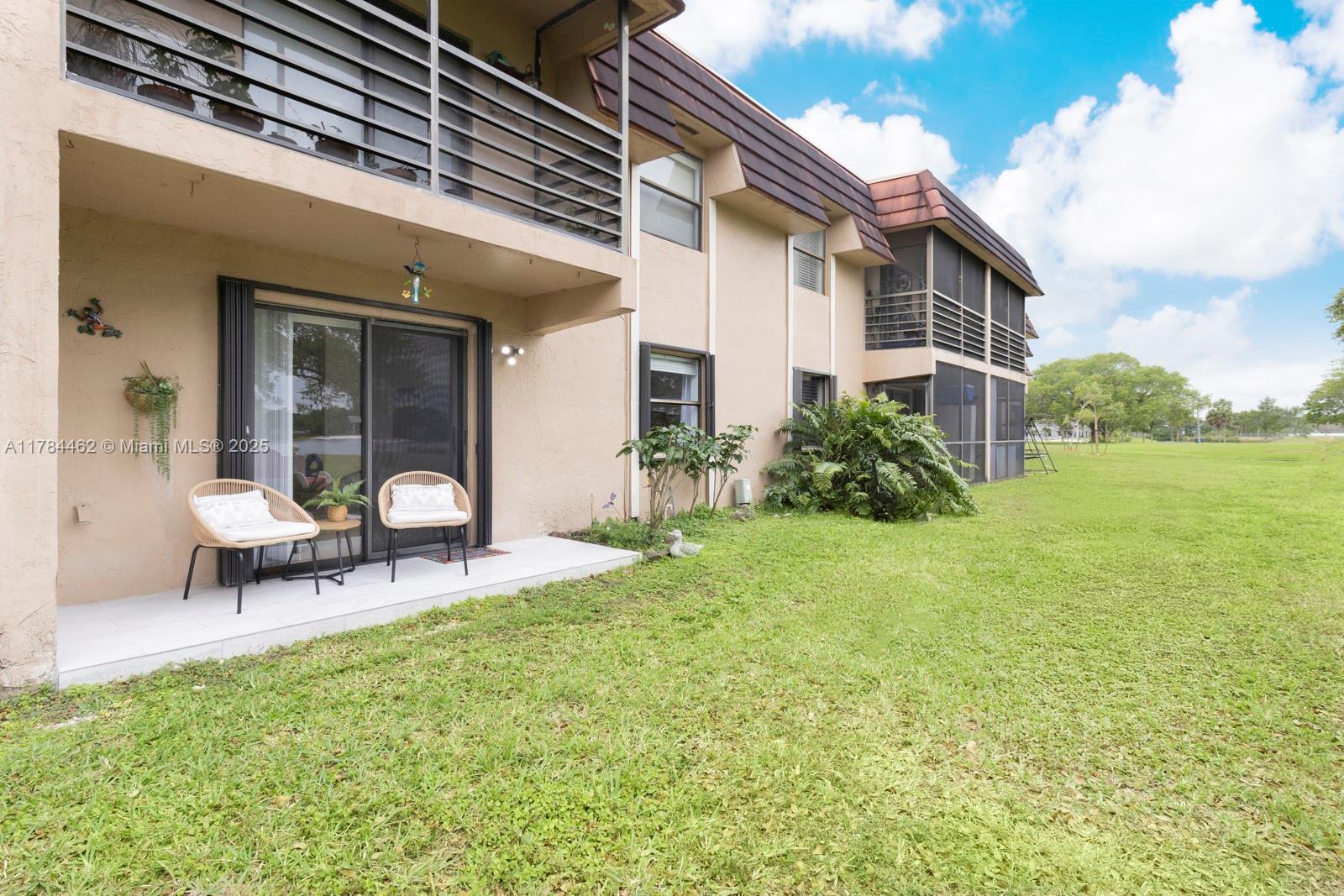14873 SW 104th St 6-105