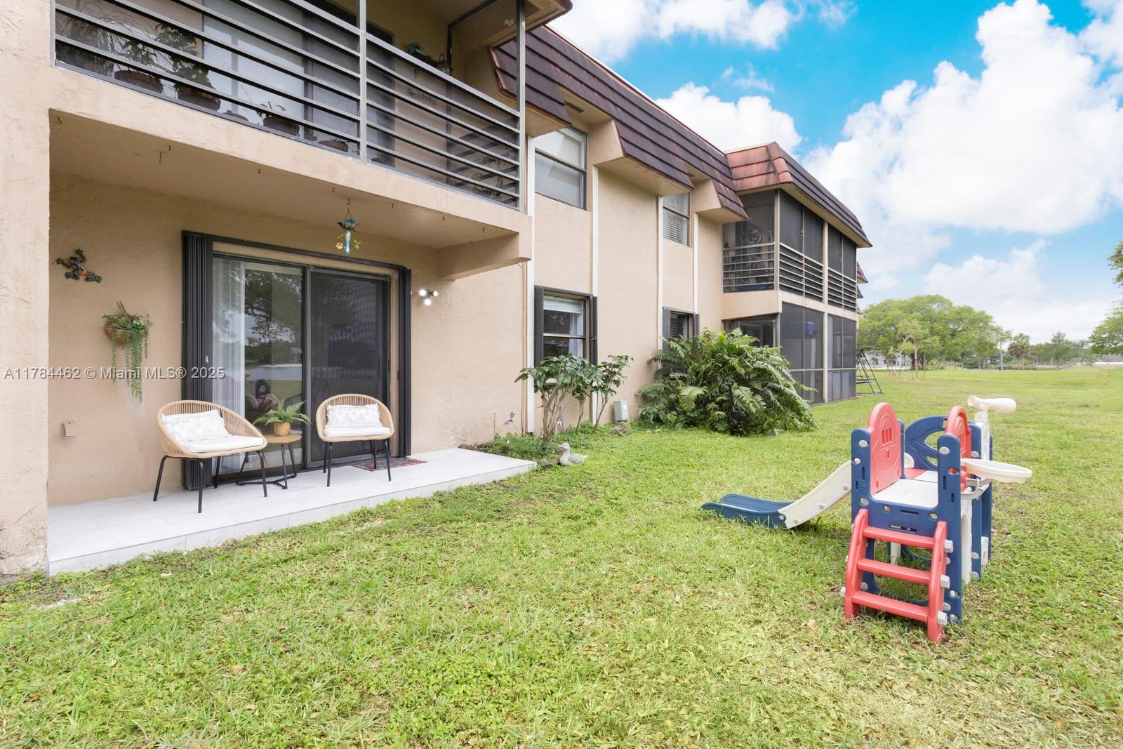 14873 SW 104th St 6-105