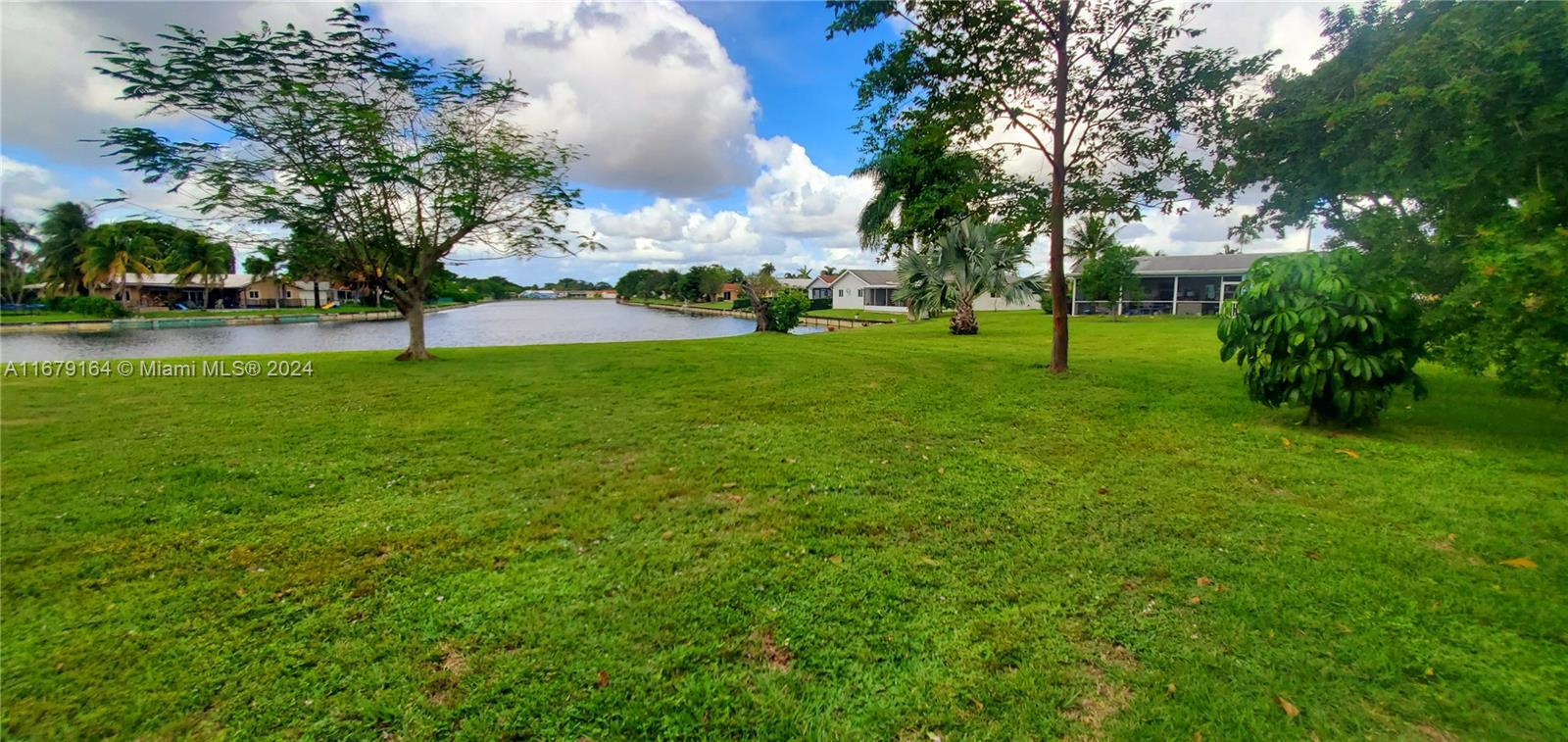 WESTWOOD COMMUNITY 4 - Residential