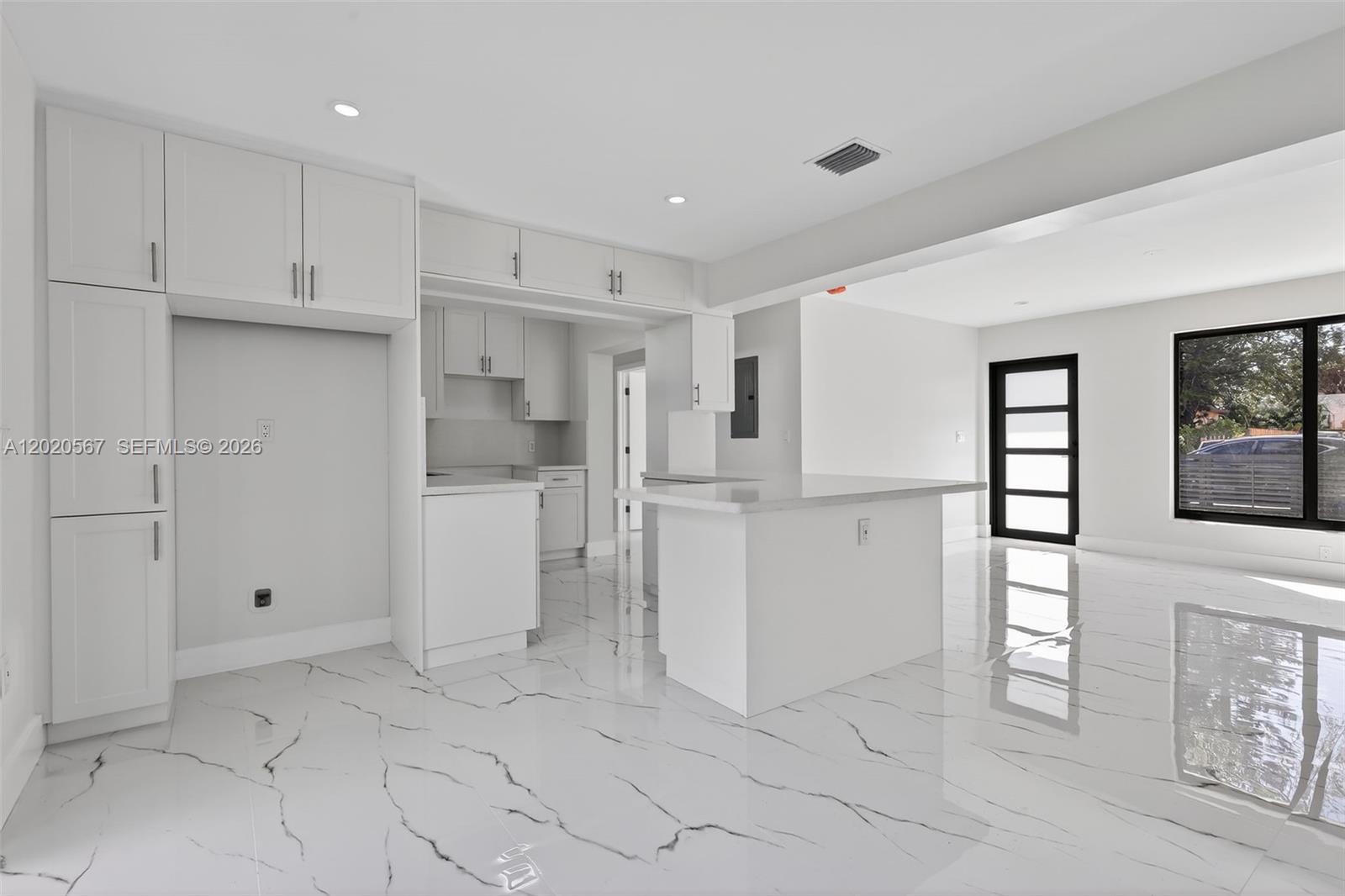 53 NW 68th St 0