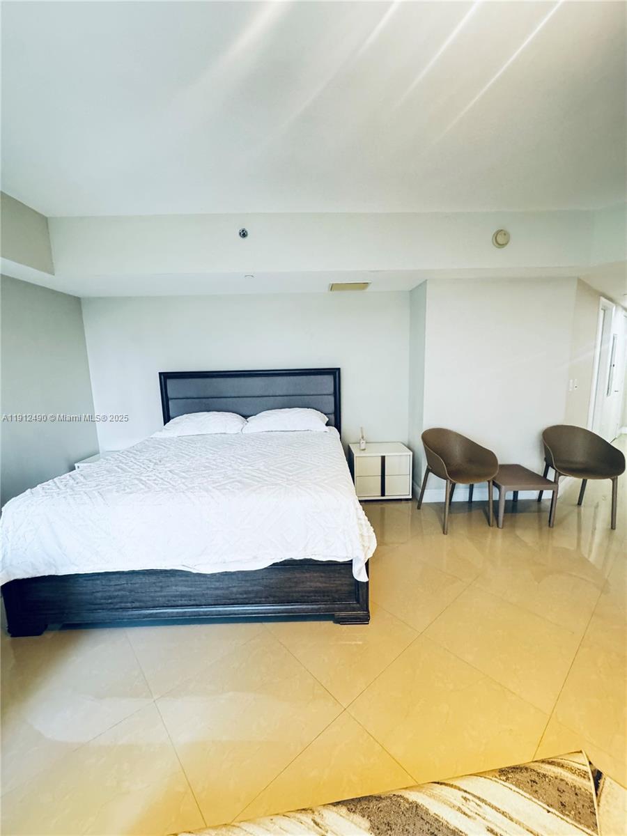 ICONBRICKELL CONDO NO 1 - Residential