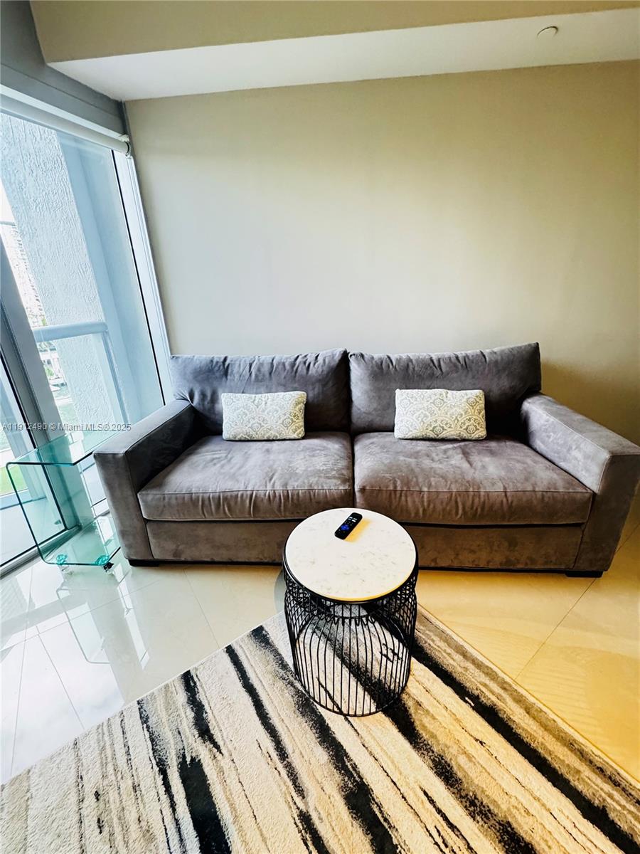 ICONBRICKELL CONDO NO 1 - Residential