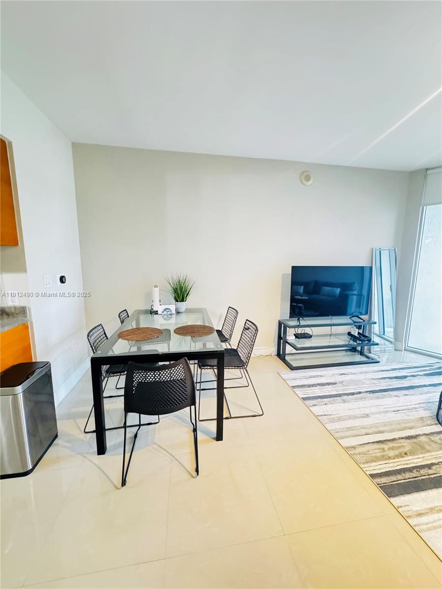 ICONBRICKELL CONDO NO 1 - Residential