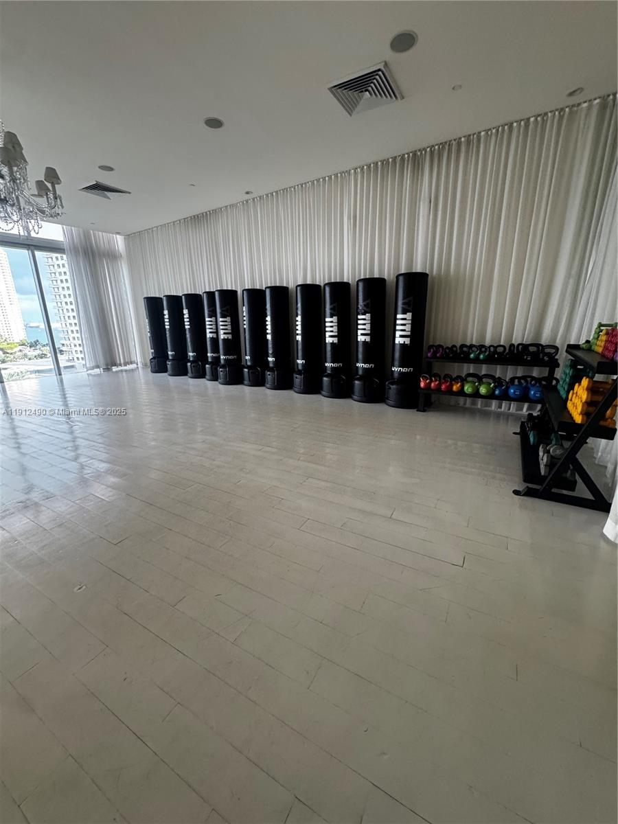 ICONBRICKELL CONDO NO 1 - Residential