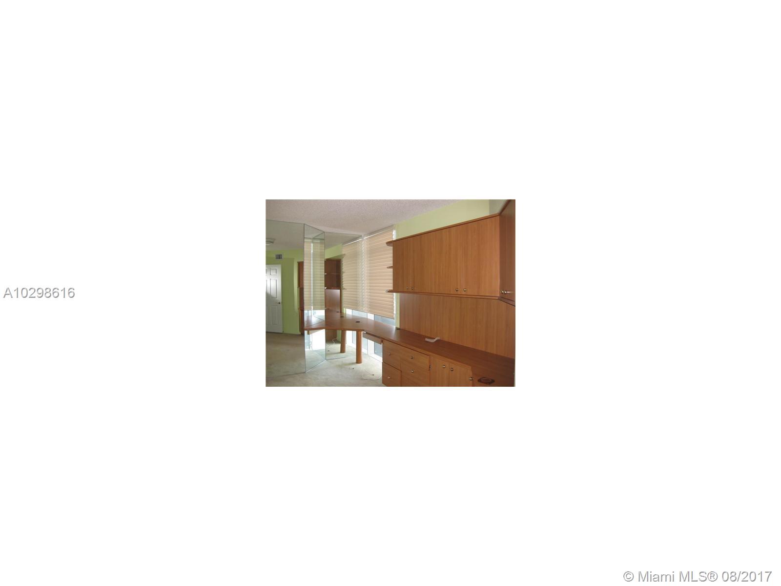 LA GORCE PALACE CONDO - Residential Lease