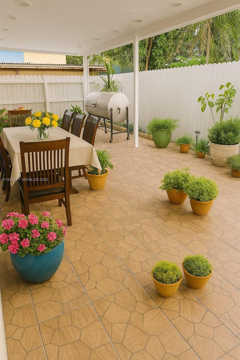 EVERGLADES AVE HTS ADDN - Residential