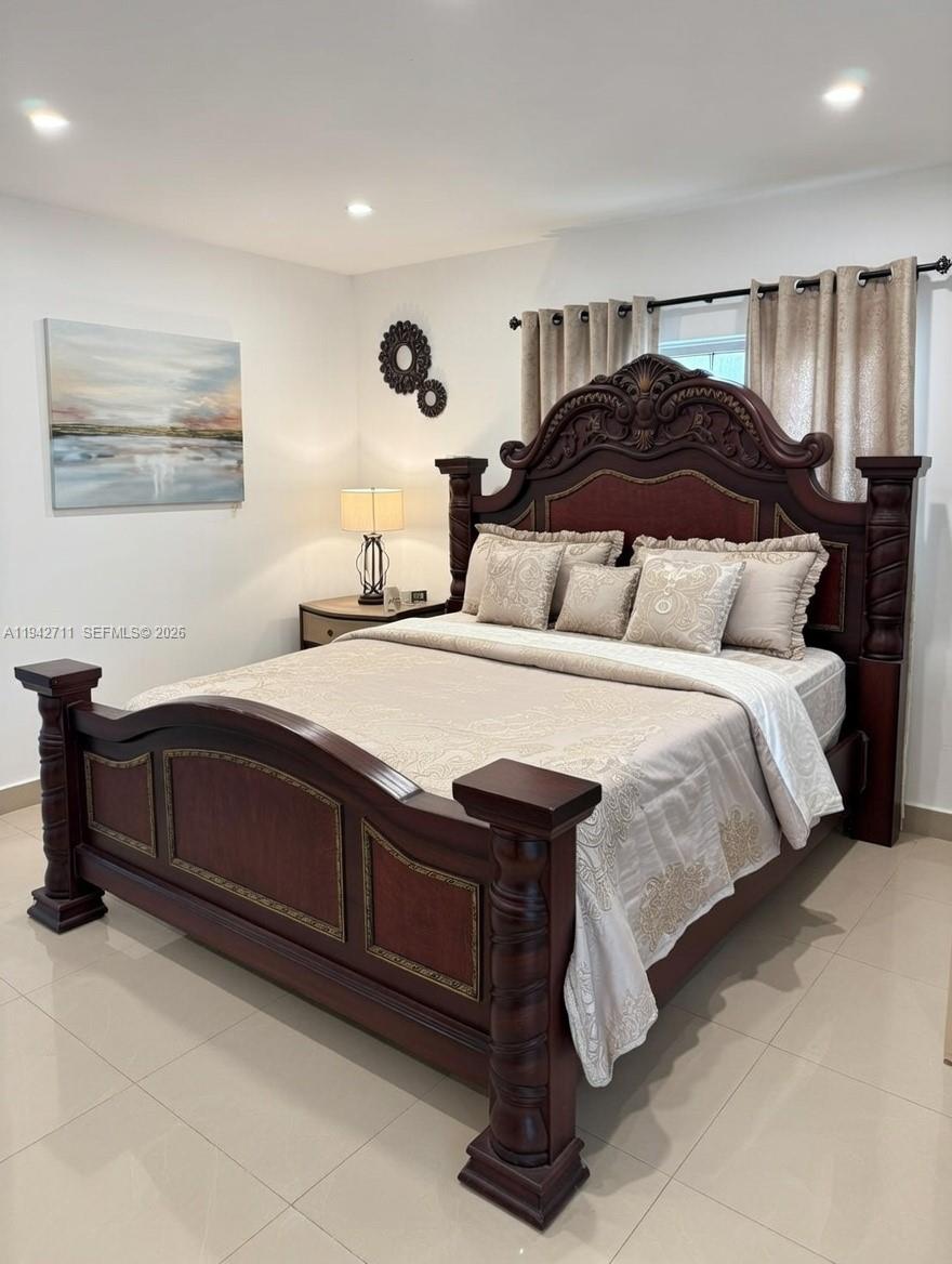 EVERGLADES AVE HTS ADDN - Residential