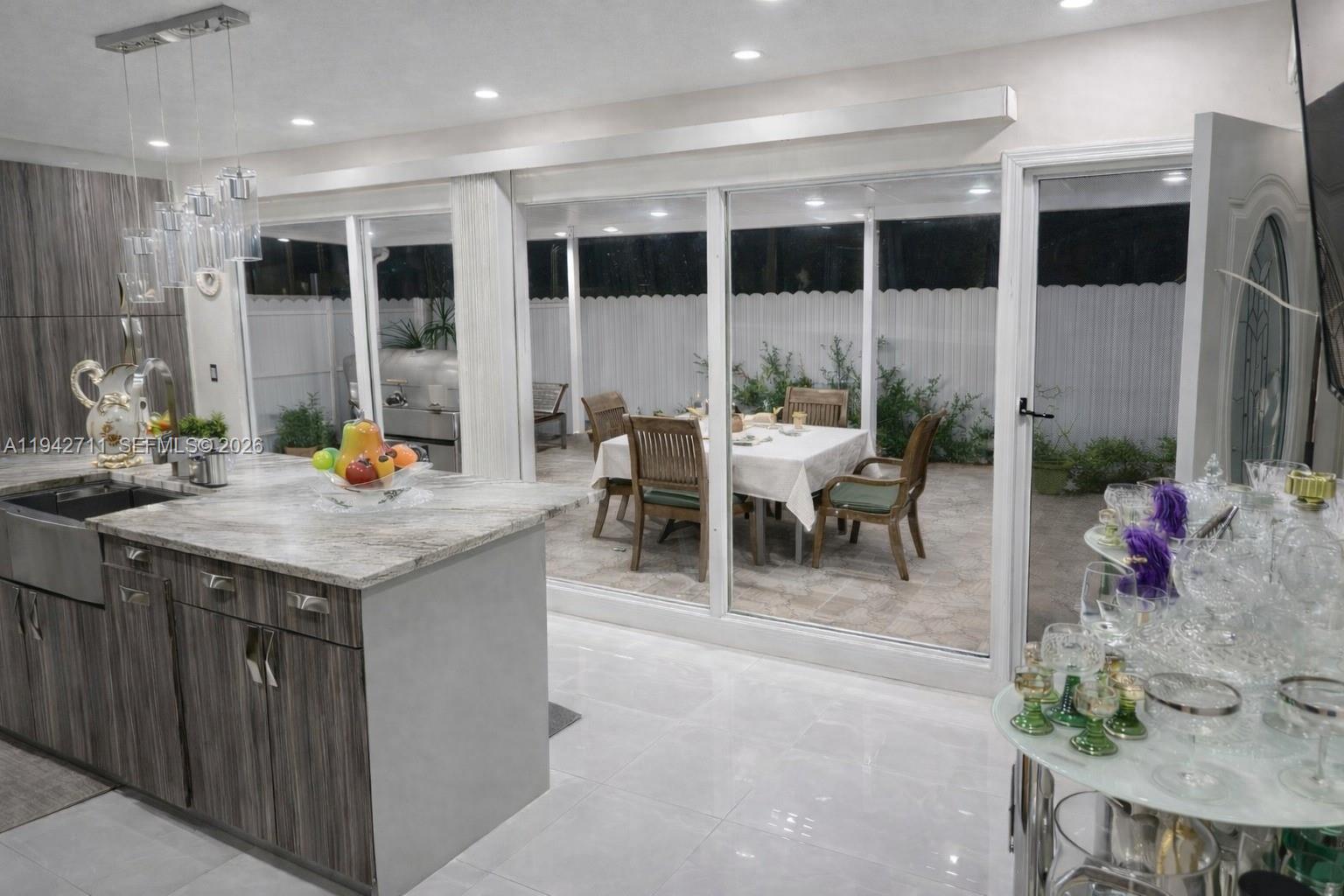 EVERGLADES AVE HTS ADDN - Residential