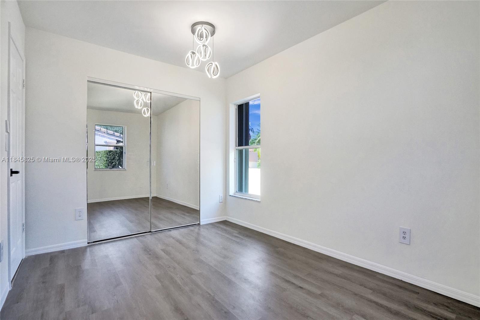 HAWKES BLUFF - Residential Lease