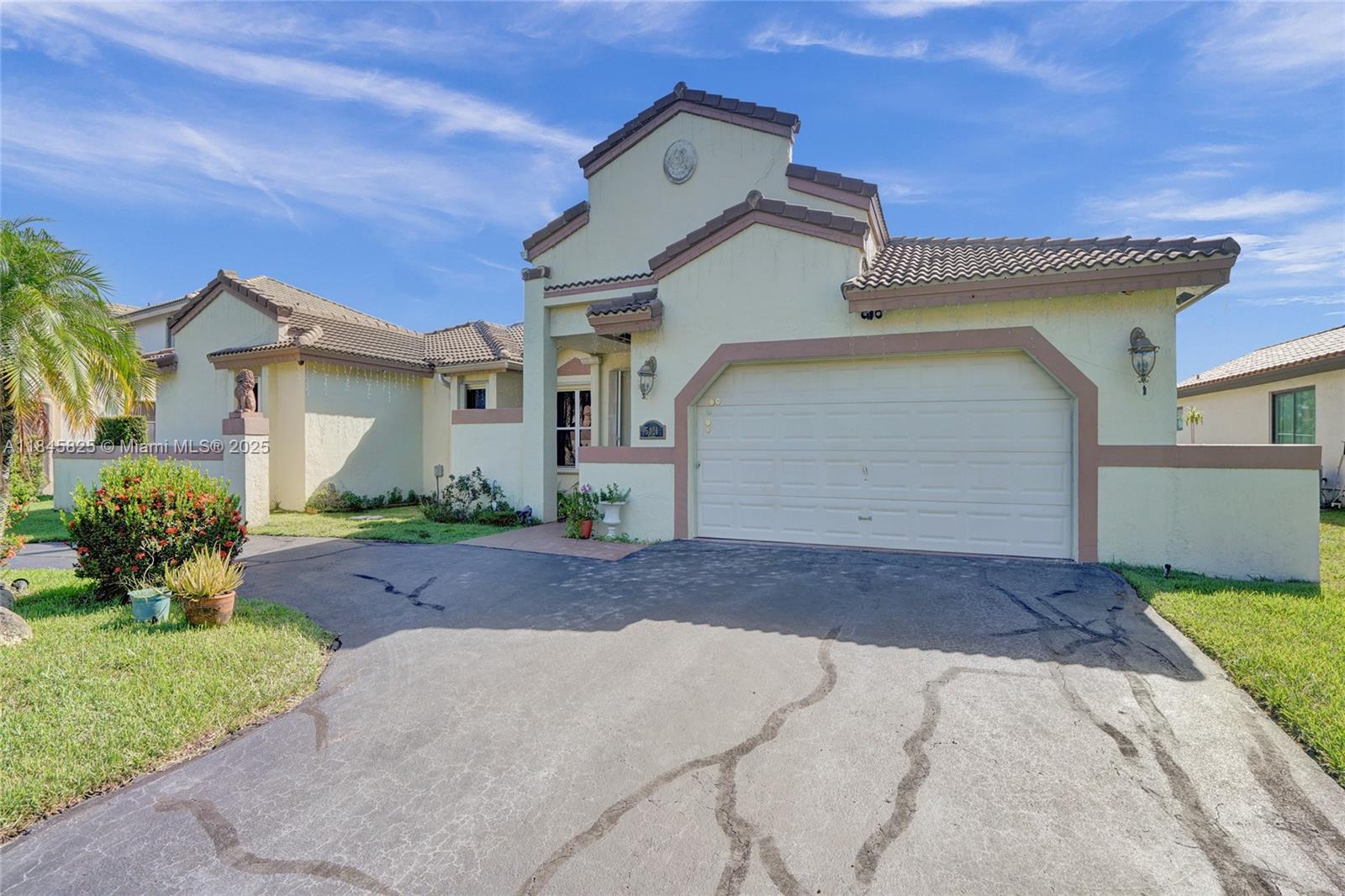 HAWKES BLUFF - Residential Lease