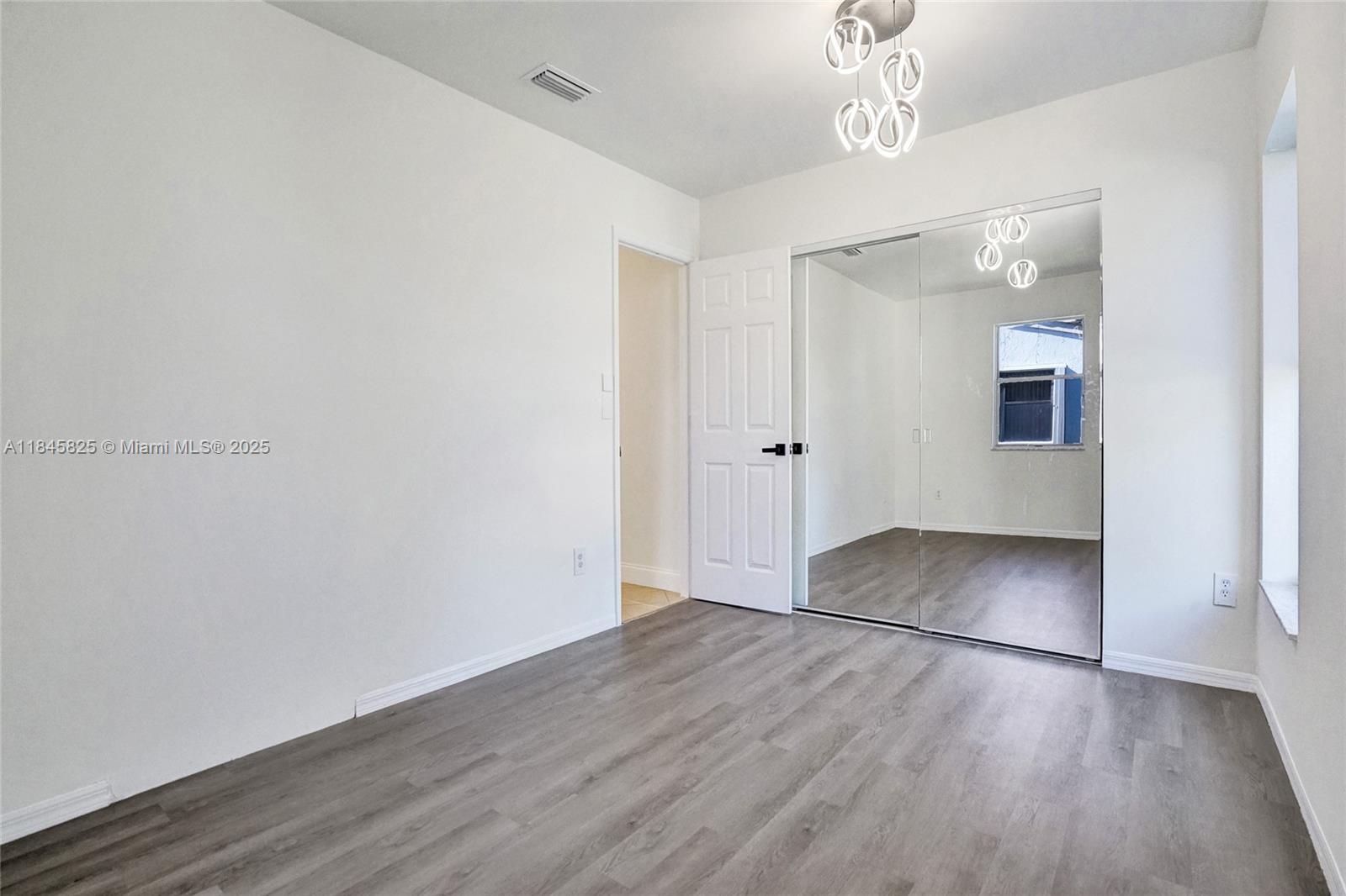 HAWKES BLUFF - Residential Lease