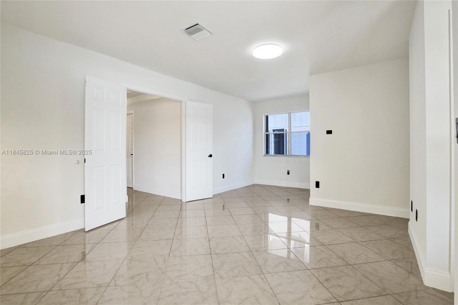 HAWKES BLUFF - Residential Lease