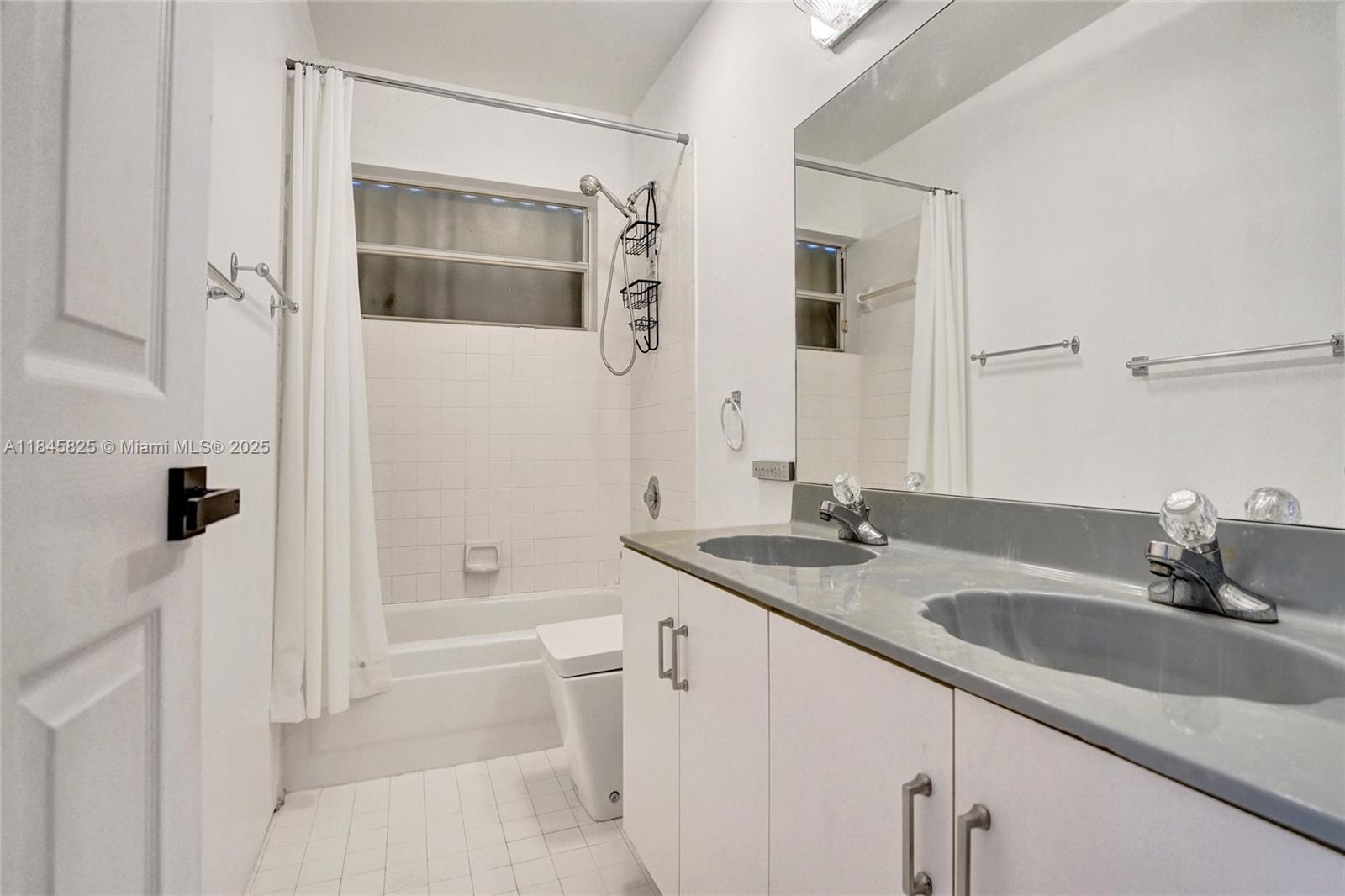 HAWKES BLUFF - Residential Lease