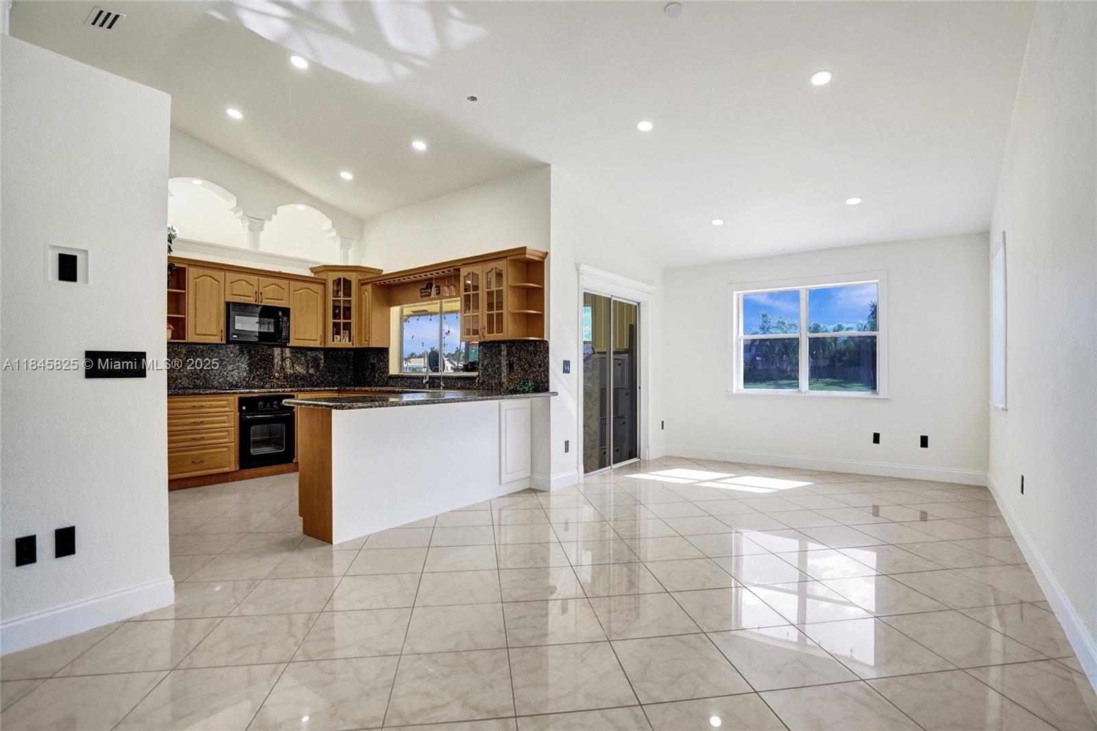 HAWKES BLUFF - Residential Lease