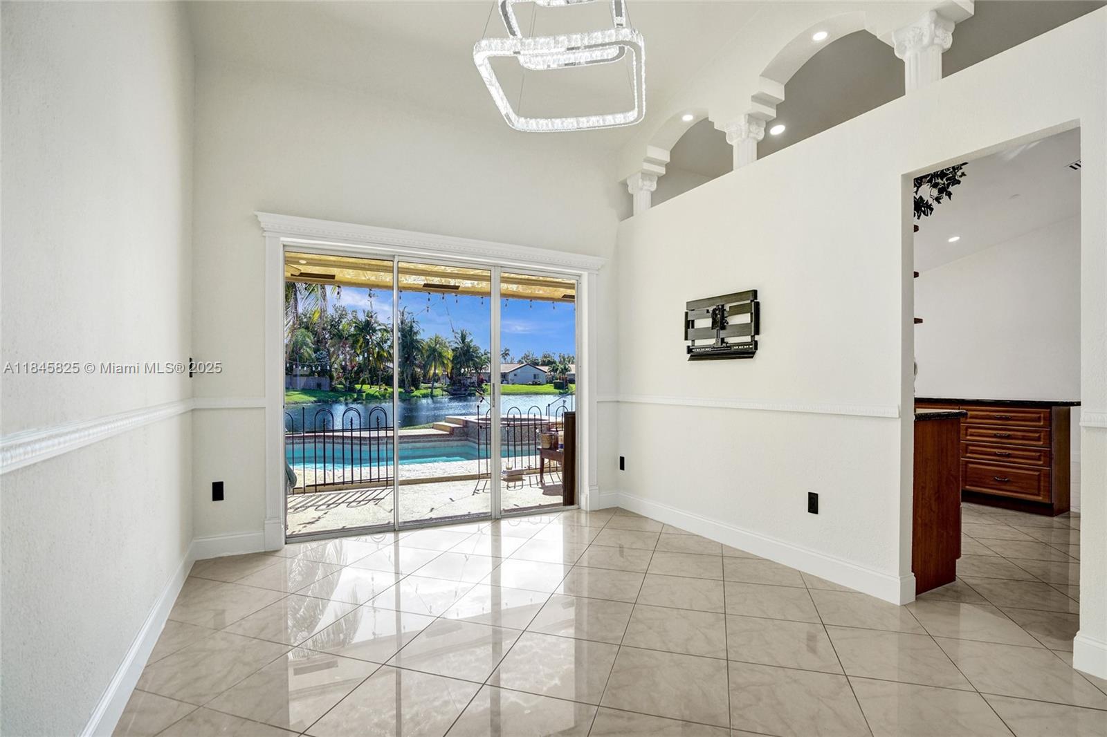 HAWKES BLUFF - Residential Lease