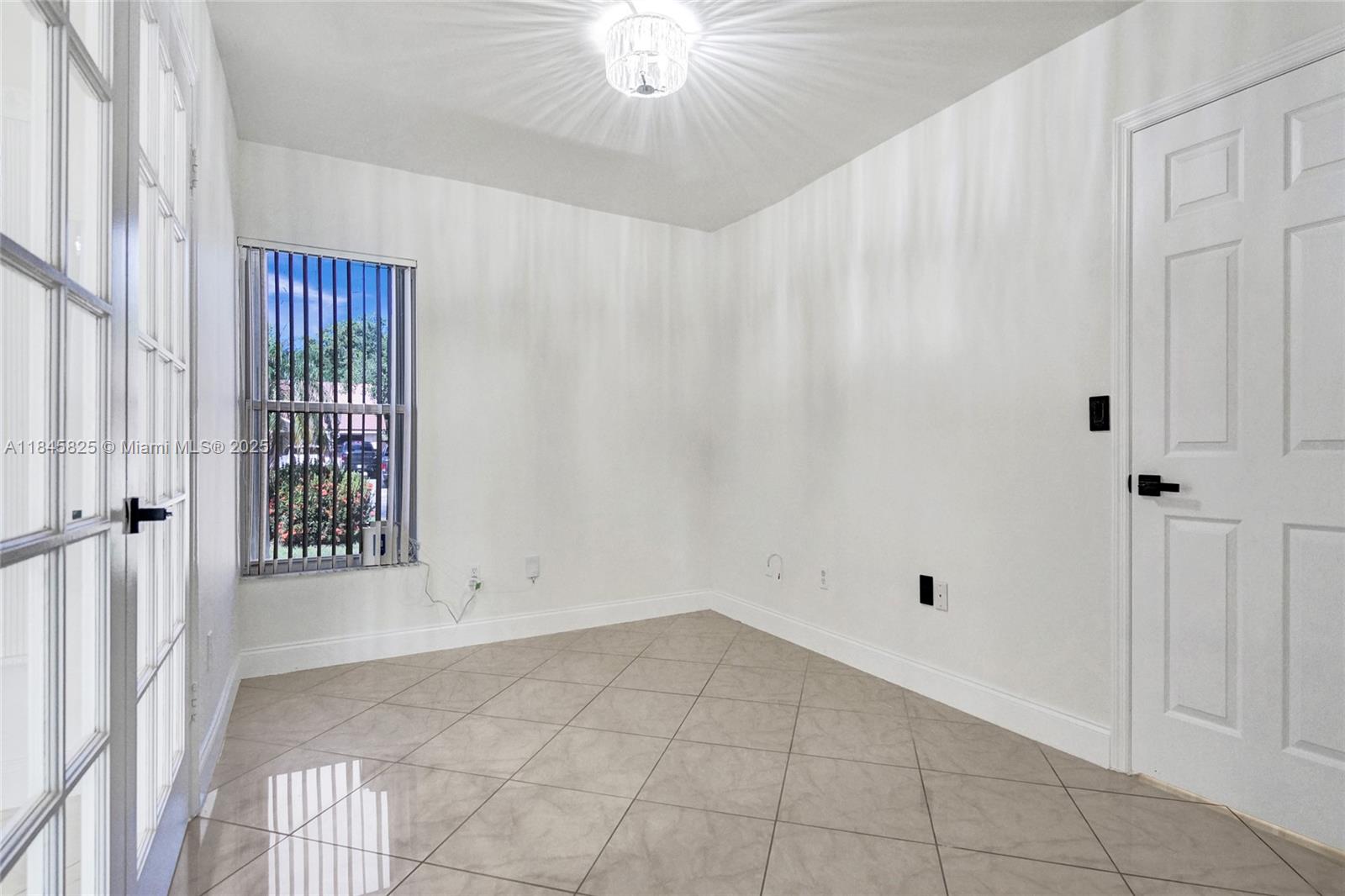 HAWKES BLUFF - Residential Lease