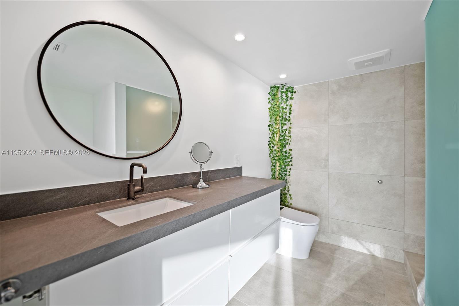 GROVE ISLE CONDO - Residential