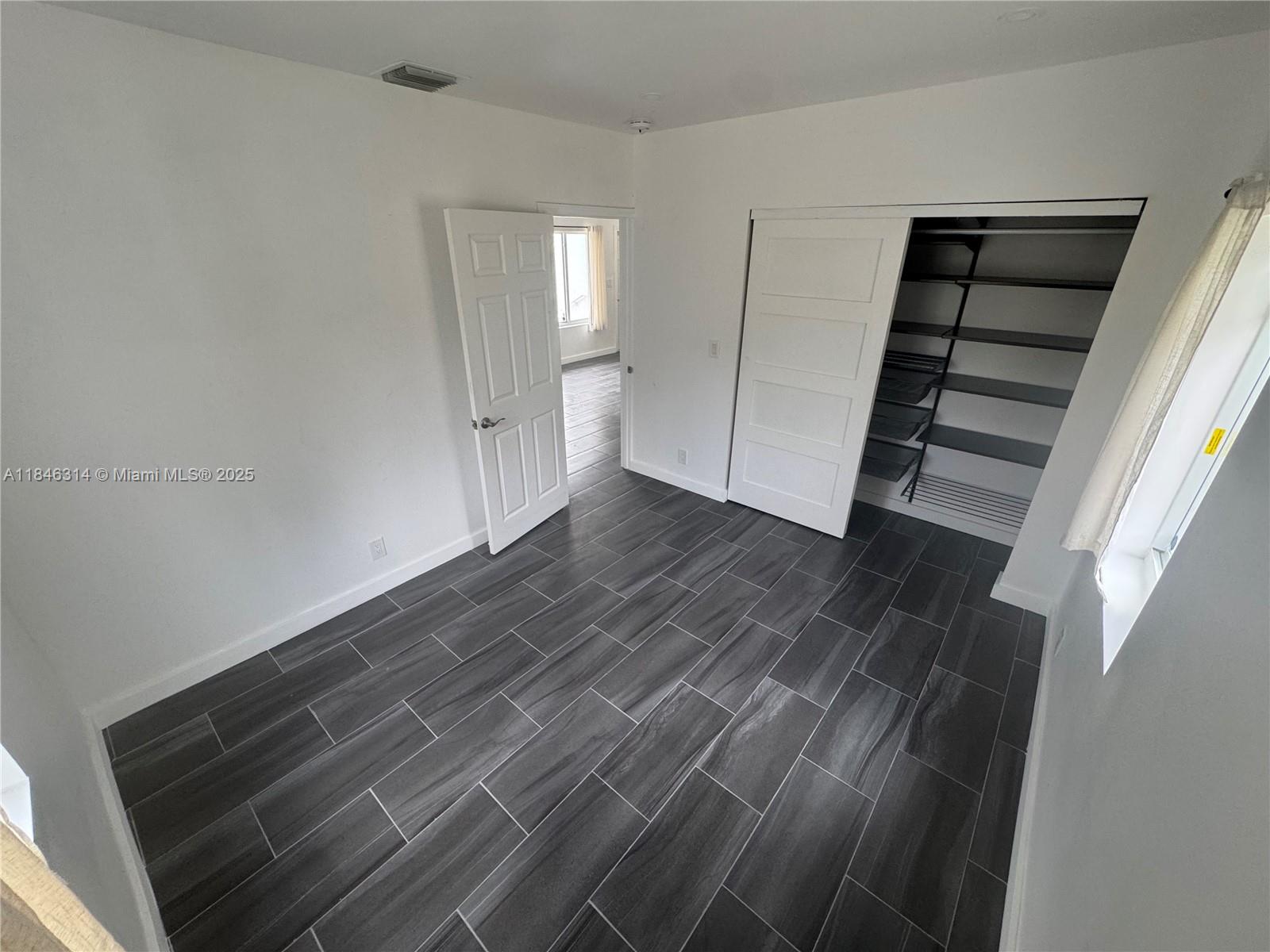 CROISSANT PARK - Residential Lease