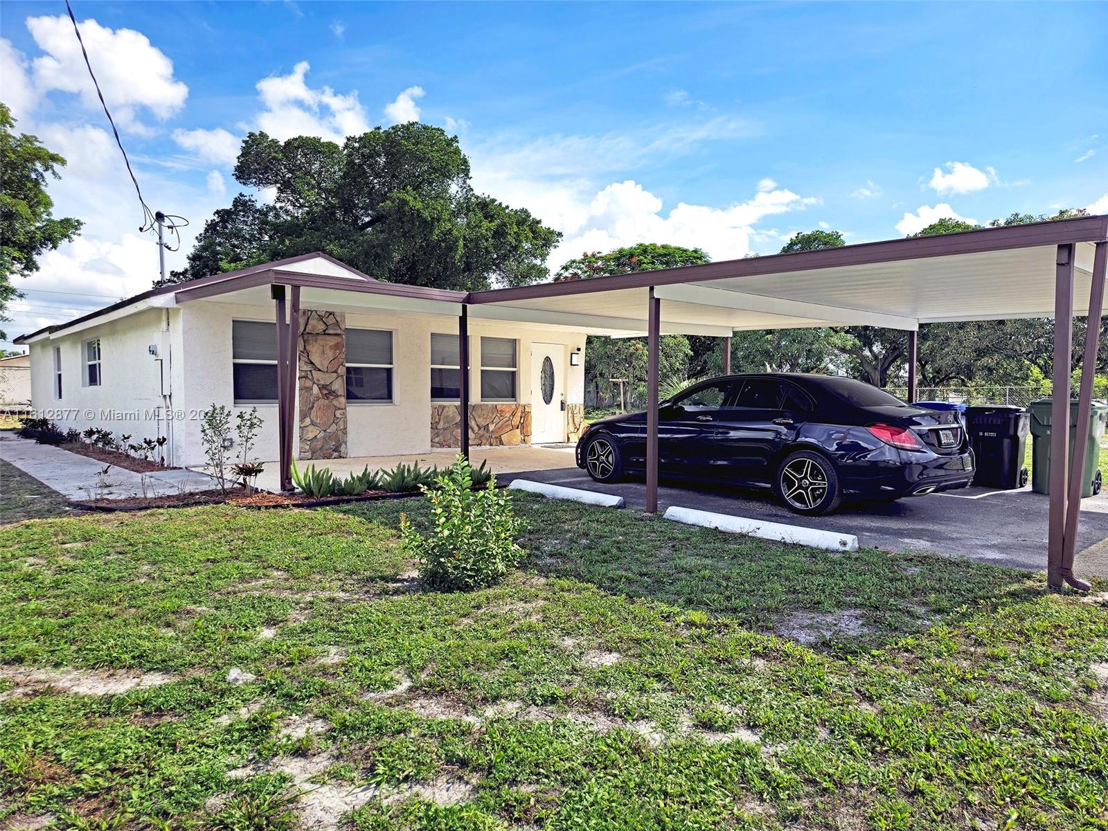 2272 Nw 20th St St, Fort Lauderdale, Broward County, Florida - 3 Bedrooms  
2 Bathrooms - 