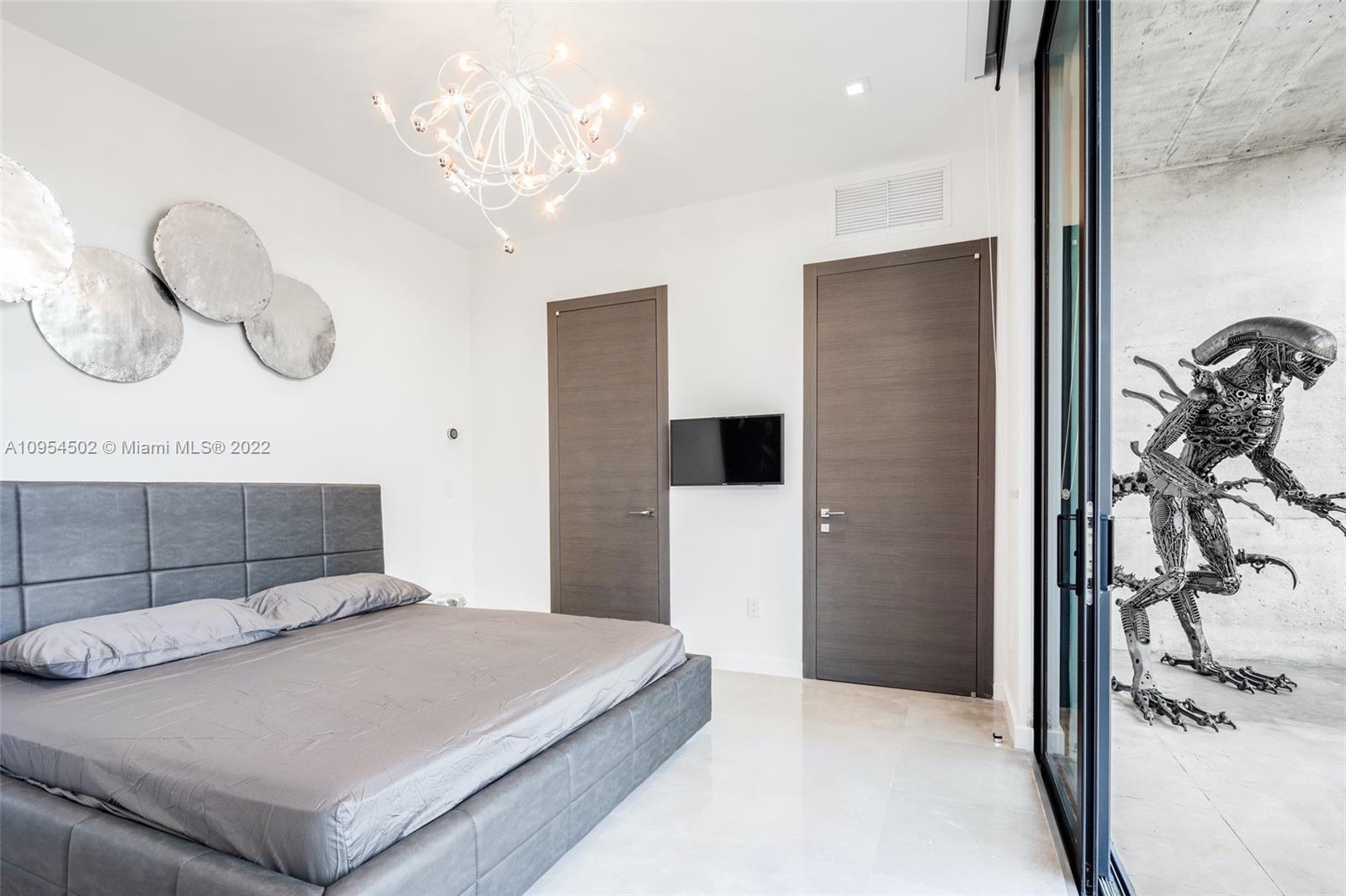 EASTERN SHORES 1ST ADDN - Residential