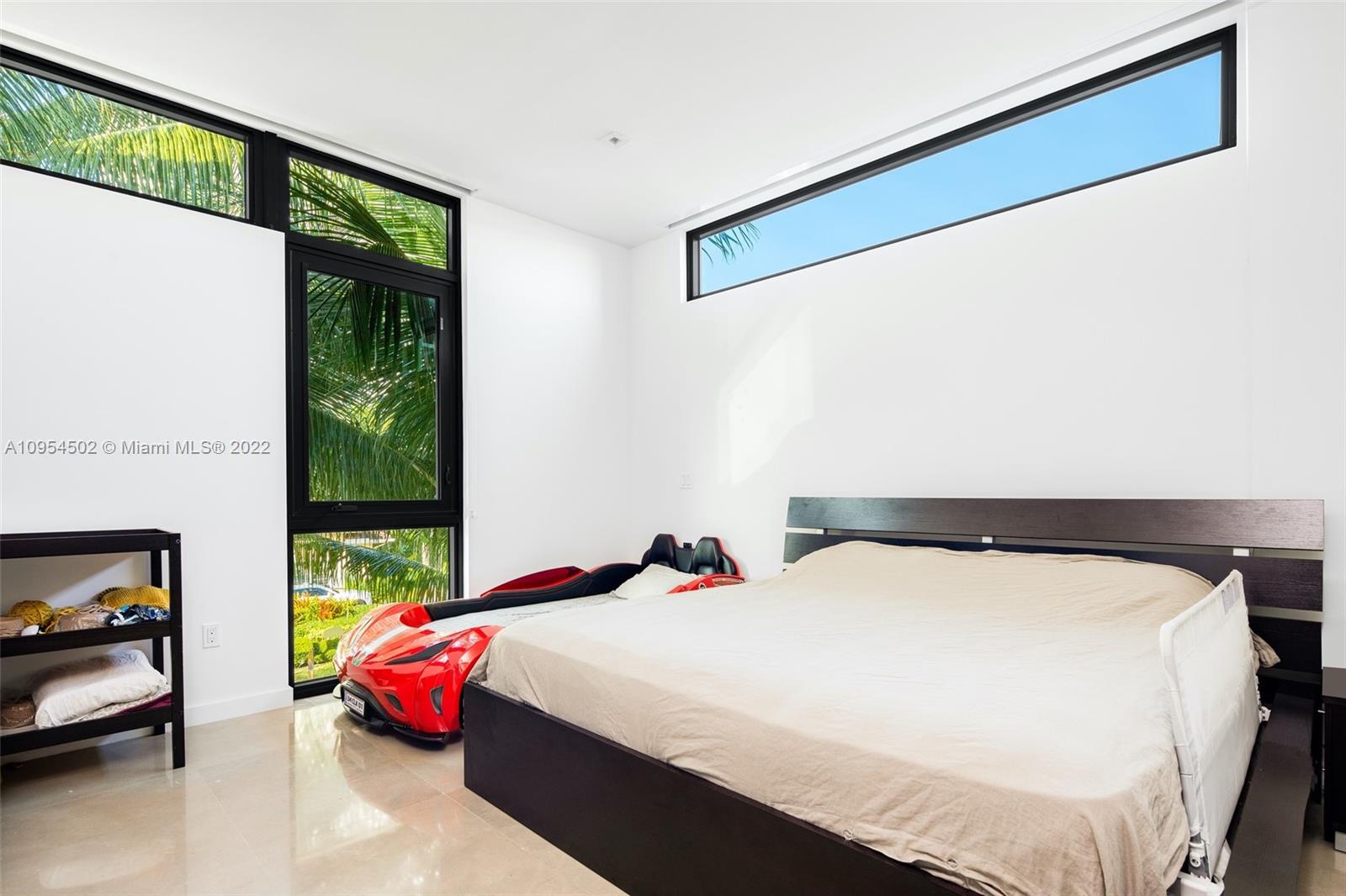 EASTERN SHORES 1ST ADDN - Residential