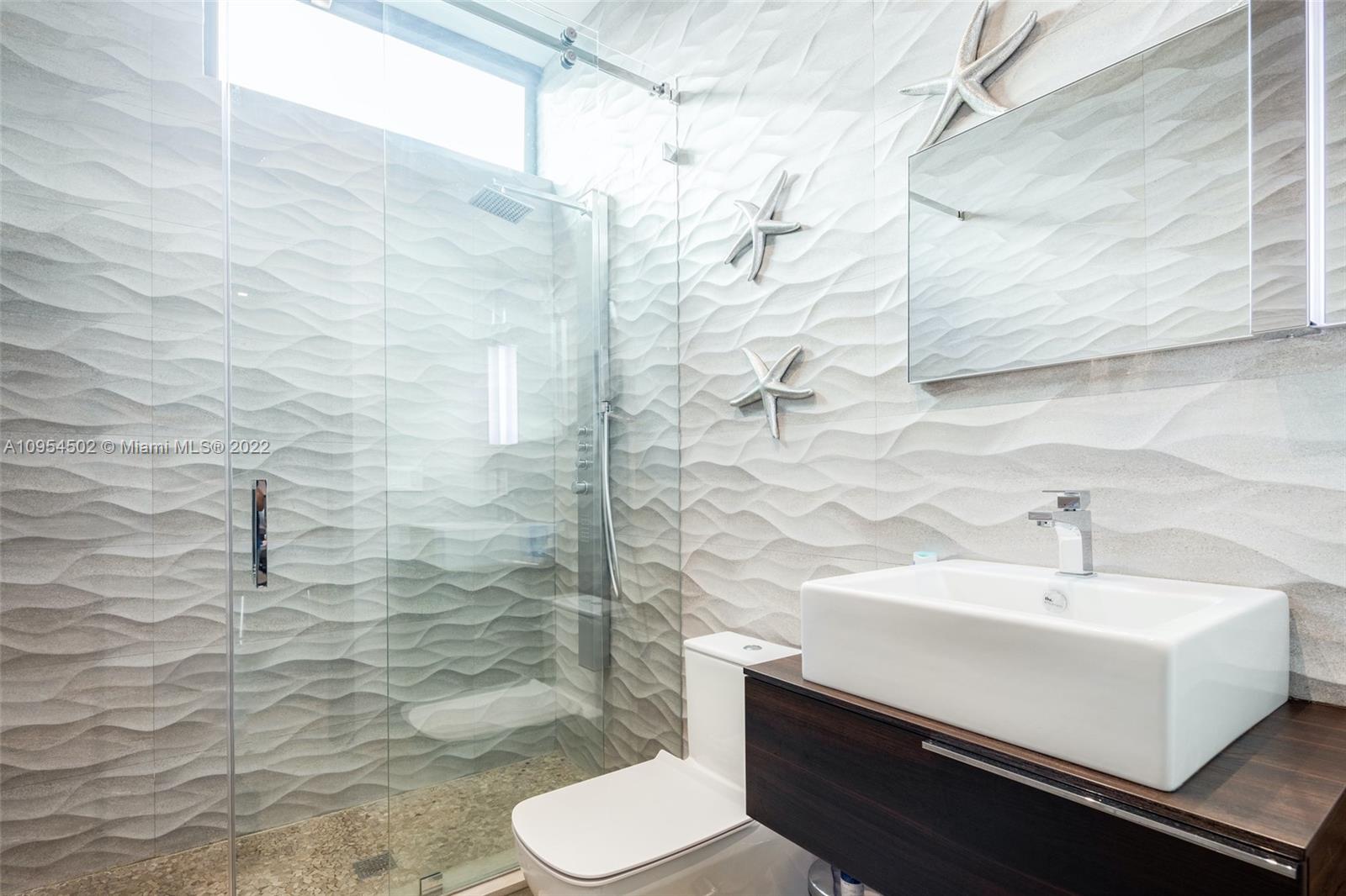 EASTERN SHORES 1ST ADDN - Residential