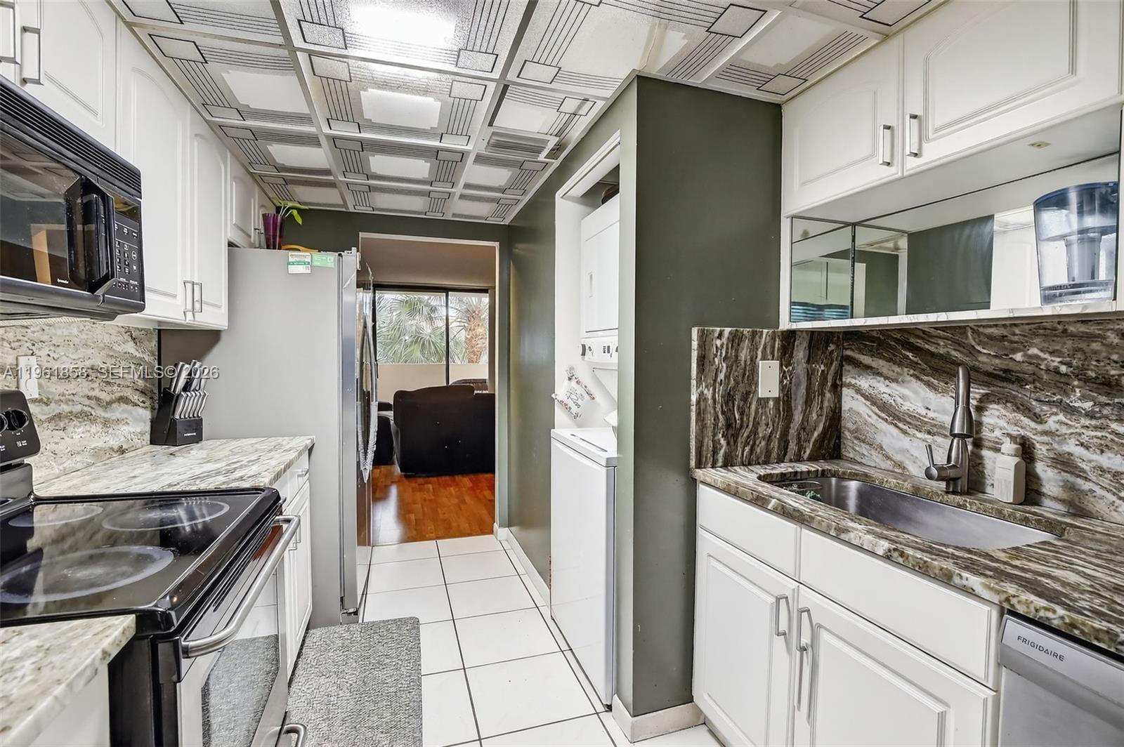 PLANTATION FOREST CONDO - Residential