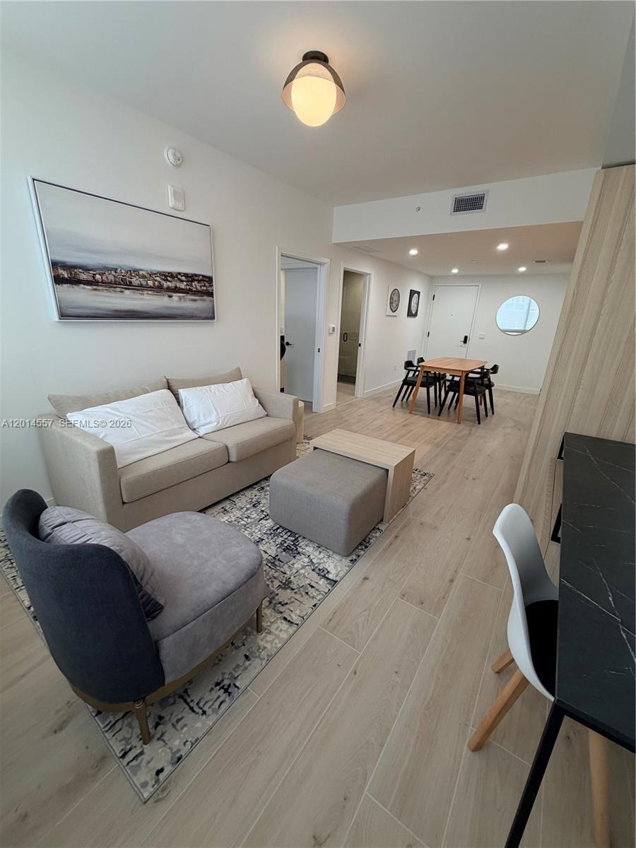 DISTRICT 225 - Residential Lease