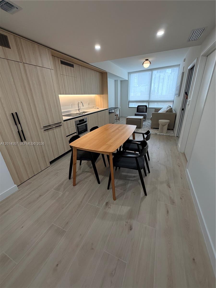 DISTRICT 225 - Residential Lease