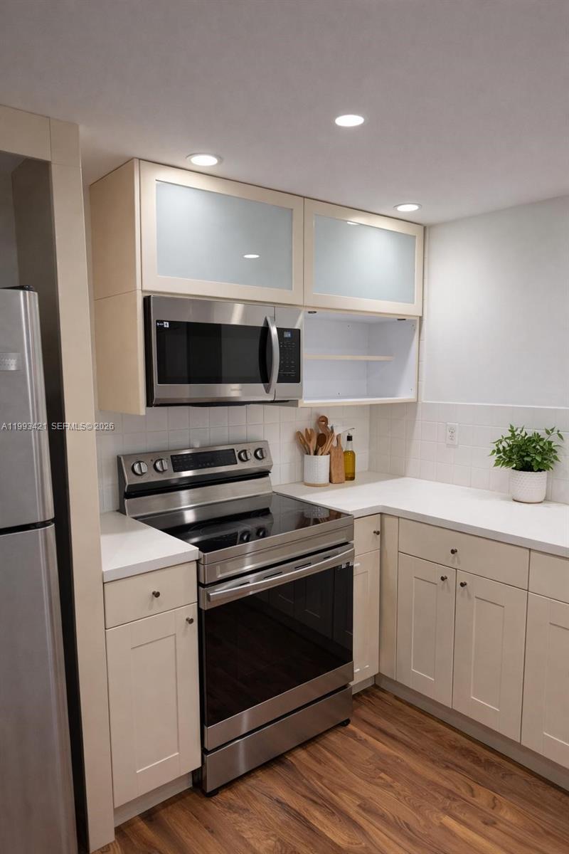 OLYMPUS CONDO PHASE - Residential