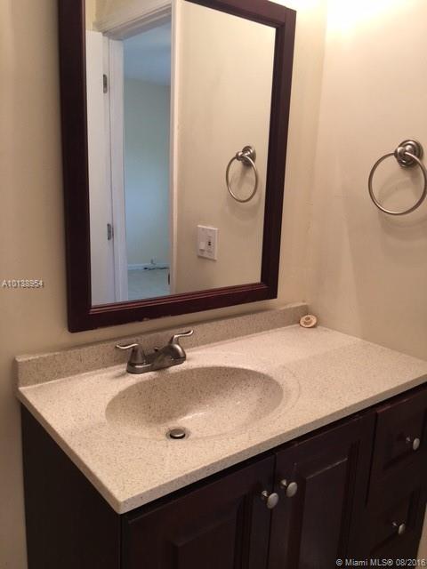 Springtree Lakes 79-12 B - Residential Lease