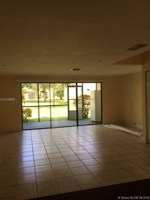 Springtree Lakes 79-12 B - Residential Lease