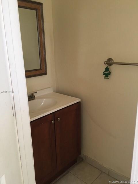 Springtree Lakes 79-12 B - Residential Lease