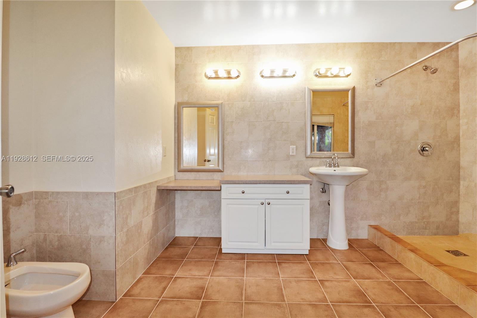 UNPLATTED - Residential Lease