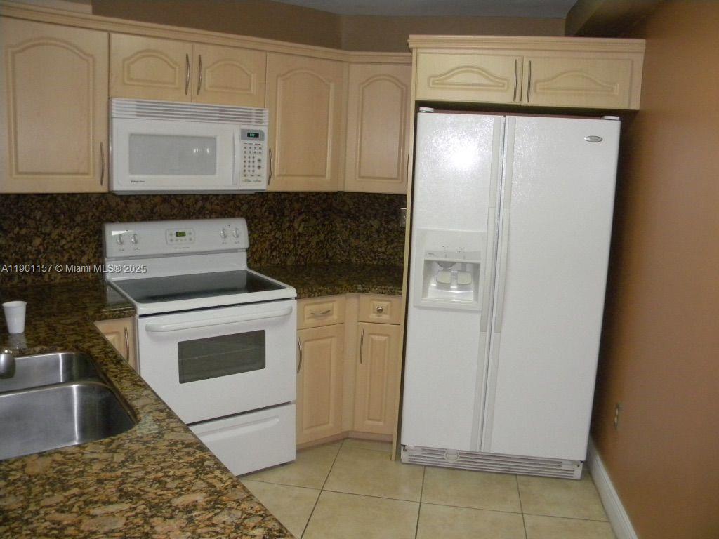WEST FONTAINE CONDO - Residential Lease