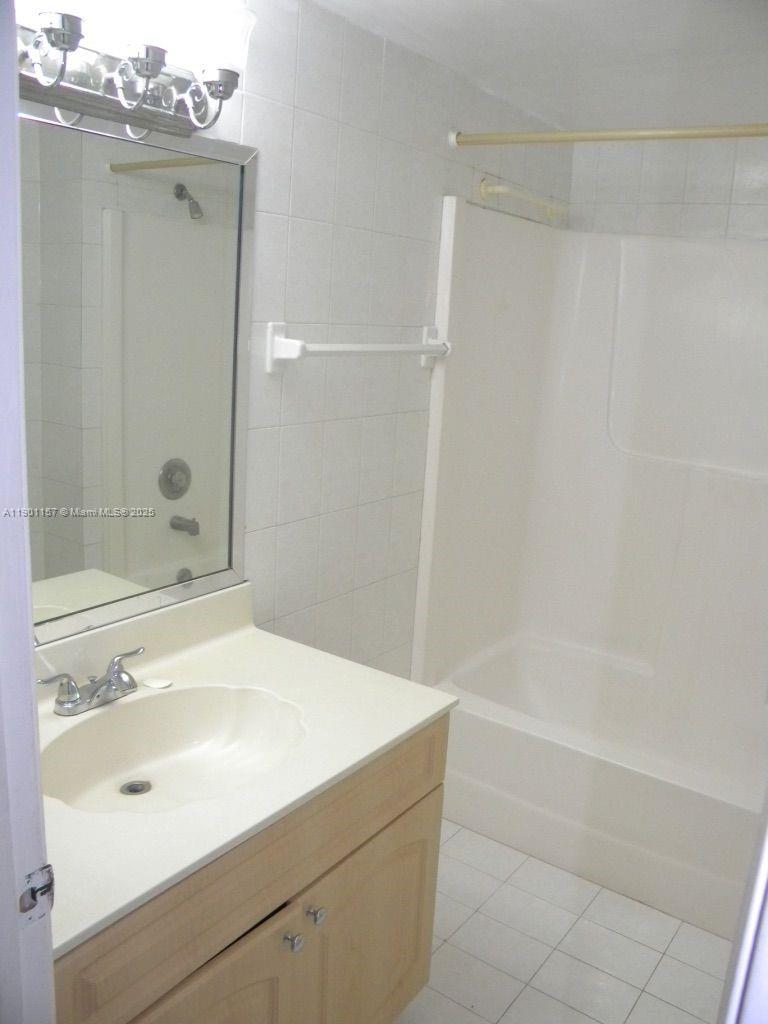 WEST FONTAINE CONDO - Residential Lease