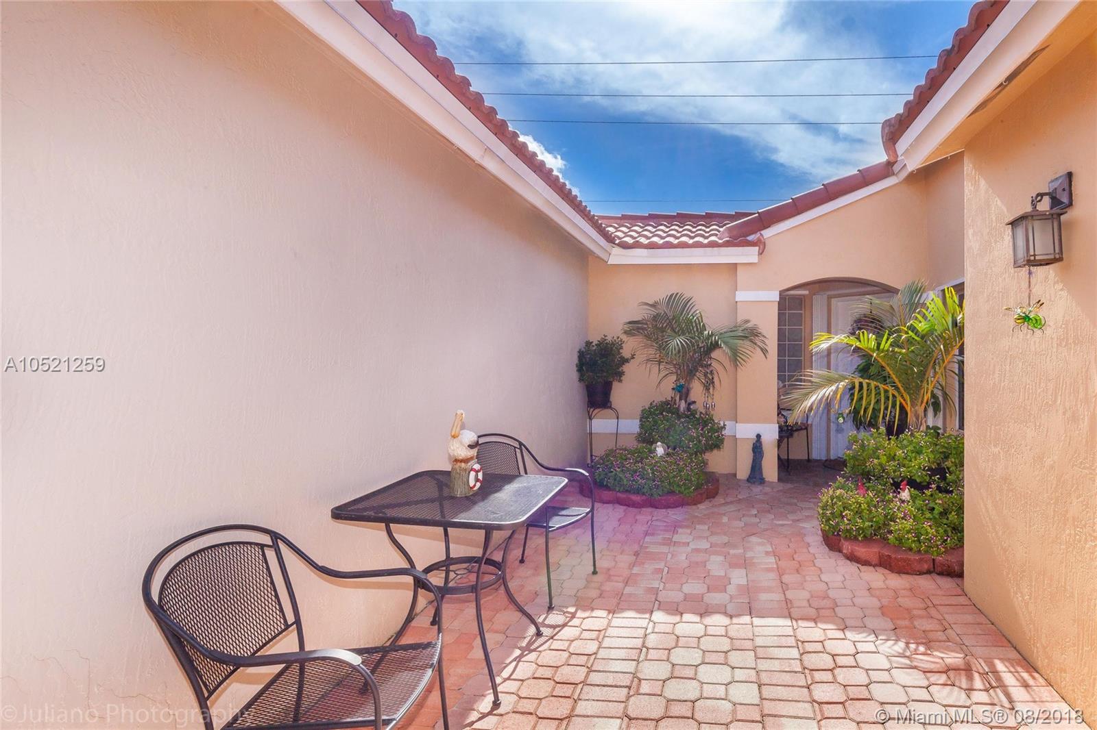 MISTY BAY - Residential