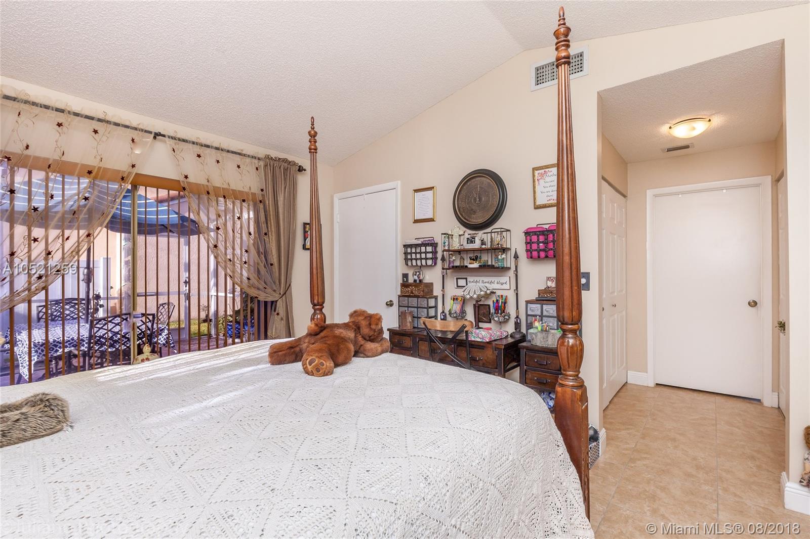 MISTY BAY - Residential